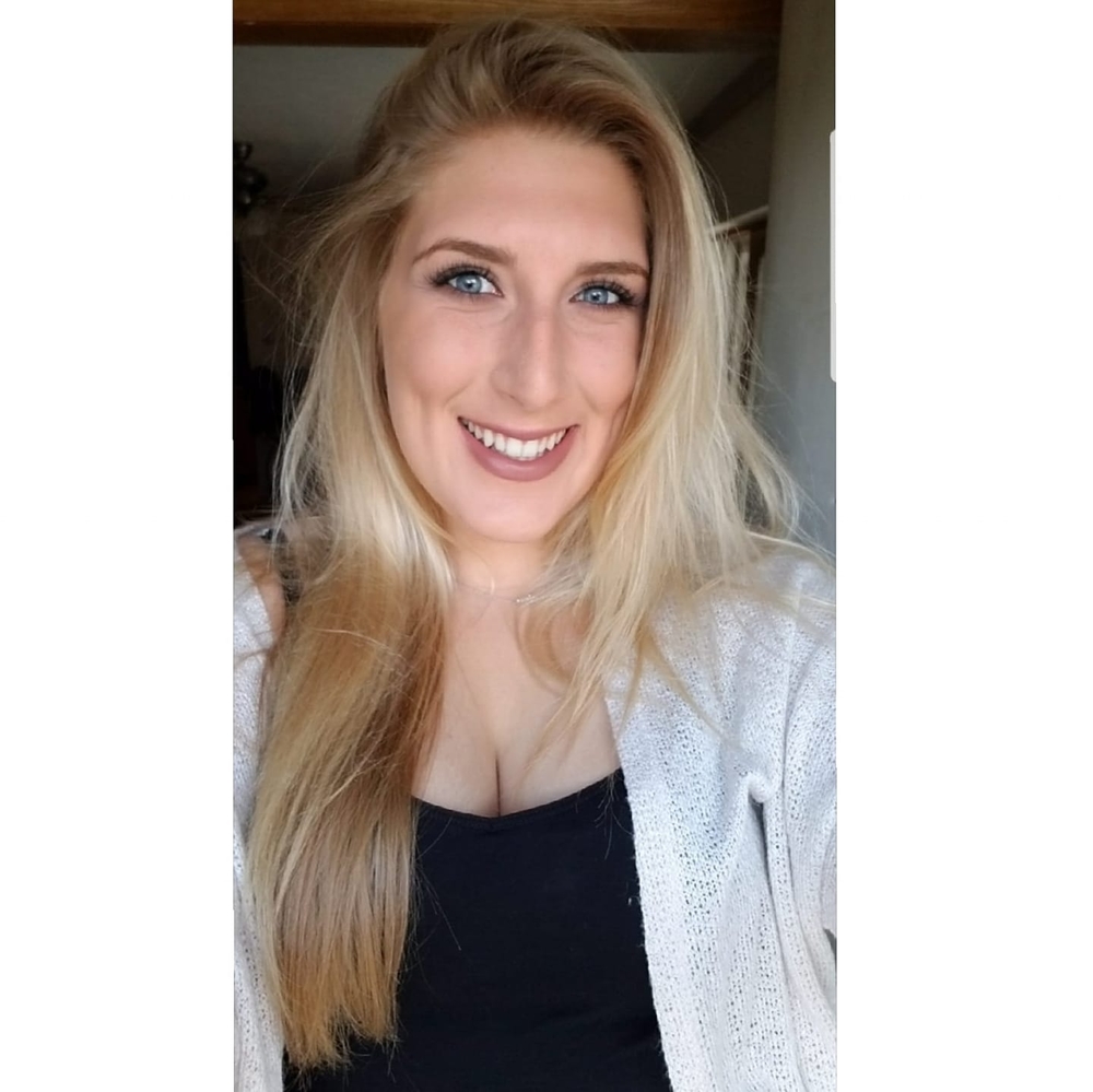 Meet your Posher, Ashley